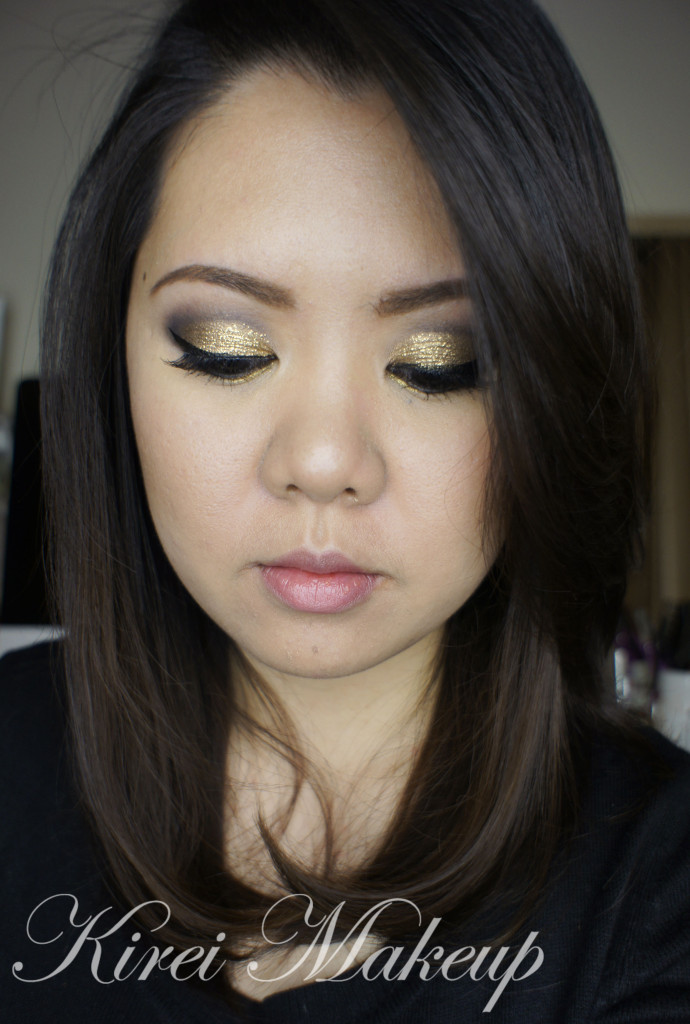 Gold glitter makeup